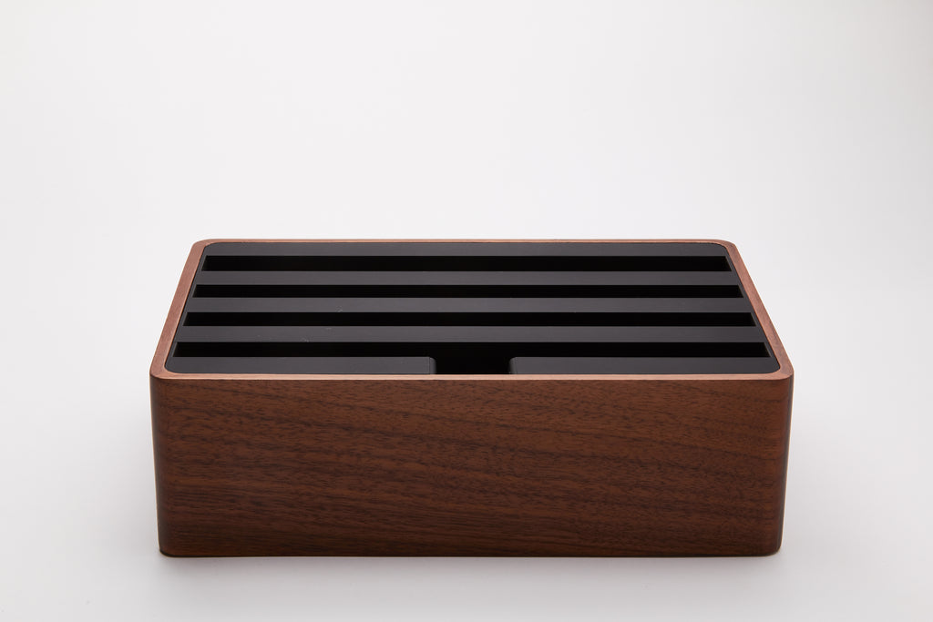 CLASSIC MEDIUM 4-PORT VALNØD/SORT Incl. 2 One-Hand Adaptere