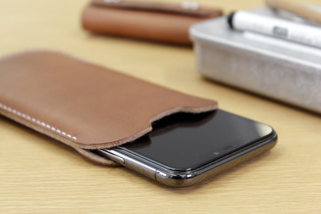 iPhone XR/11 Kingston Smal Lysebrun